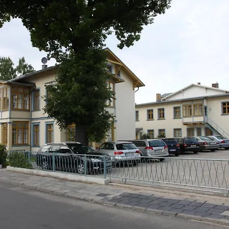 Aparthotel Albus 3*