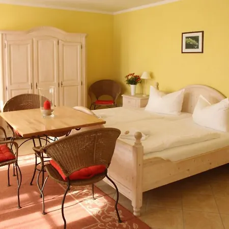 Aparthotel Albus 3*